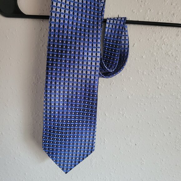 Martin Wong Men's Tie - Picture 2 of 4